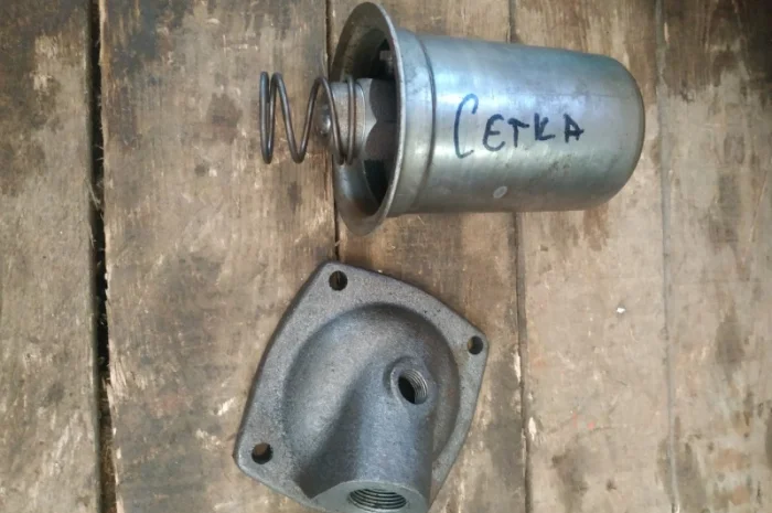 Фильтр гидробака ЮМЗ- фото № 1