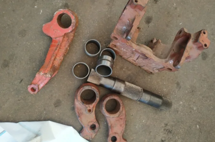 Центральный винт МТЗ, ЮМЗ, Т-150 (СССР)- фото № 3