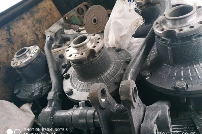 Центральный винт МТЗ, ЮМЗ, Т-150 (СССР)- фото № 9