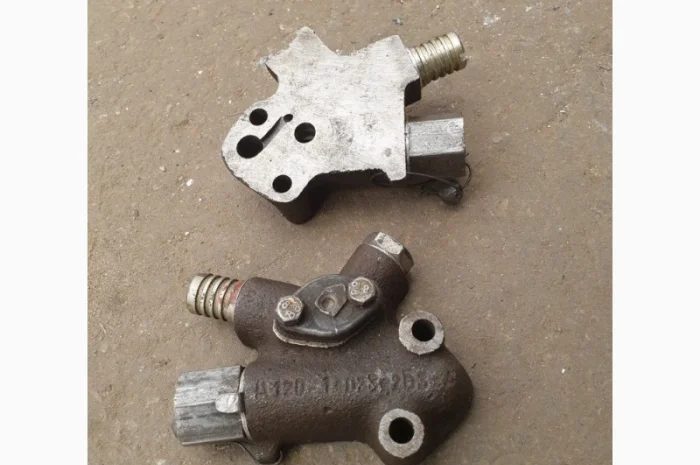 Клапан редукционный Д120-1403382Б3 двигателя Д 120 трактора Т25- фото № 1