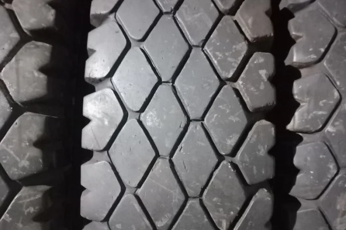 Бу шина 280-508 (10.00-20) ромб на камаз, Зил (Кама, Белшина, Росава)- фото № 4