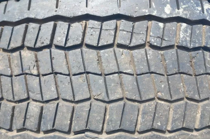 Б-у резина 315/80/22, 5, 315/80р22.5, 315*80*22.5, 315х80х22.5, R22/5 Белшина- фото № 2