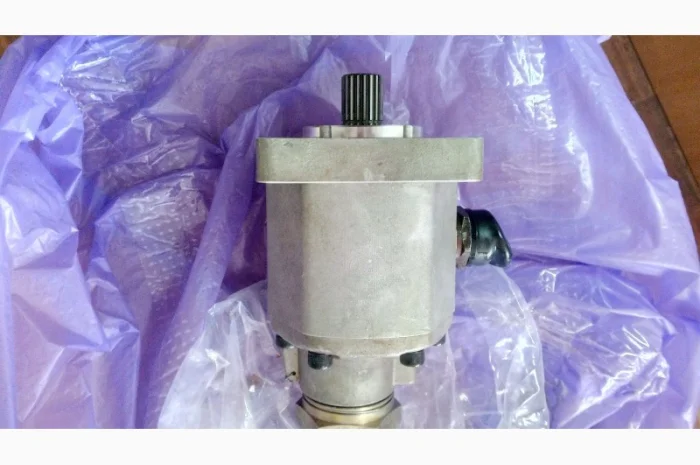 Насос гидроусилителя руля Татра 815- фото № 2