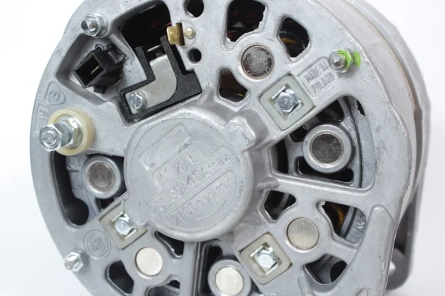 PLM 1855 Генератор А120Е на двигатель Sw-680- фото № 2