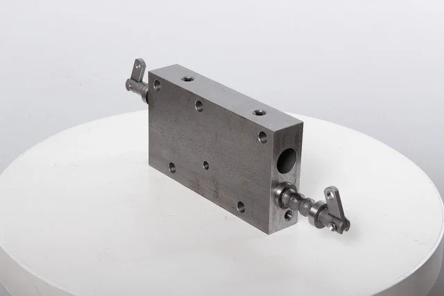 325-01-0018 Распределитель КПП на погрузчик Stalowa Wola L-34- фото № 1