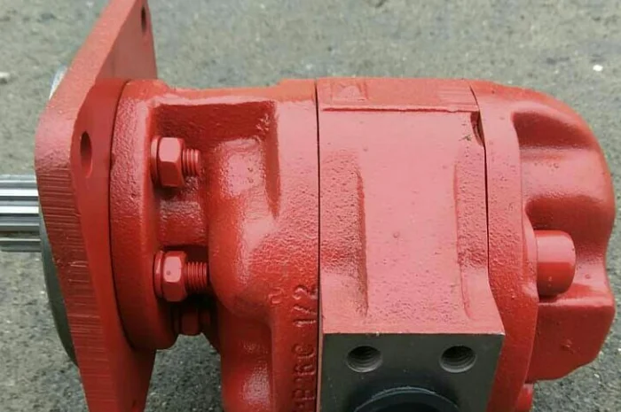 Гидронасос P-7 на погрузчик Stalowa Wola L-34- фото № 1