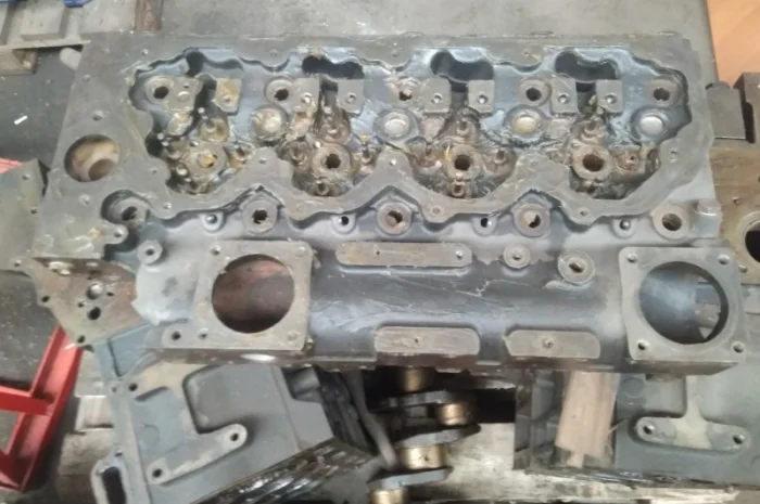 ГБЦ к телескопическим погрузчикам Manitou, б/у- фото № 1