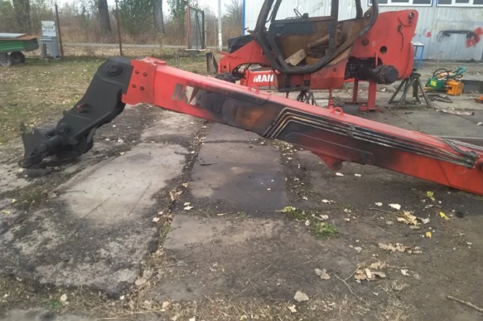 Стрела к телескопическим погрузчикам Manitou, б/у- фото № 1