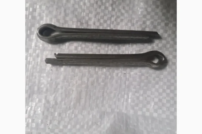 Шплінти для пальців траків гусениць трактора ДТ-75, Т-74, Т-70, Т-150- фото № 1