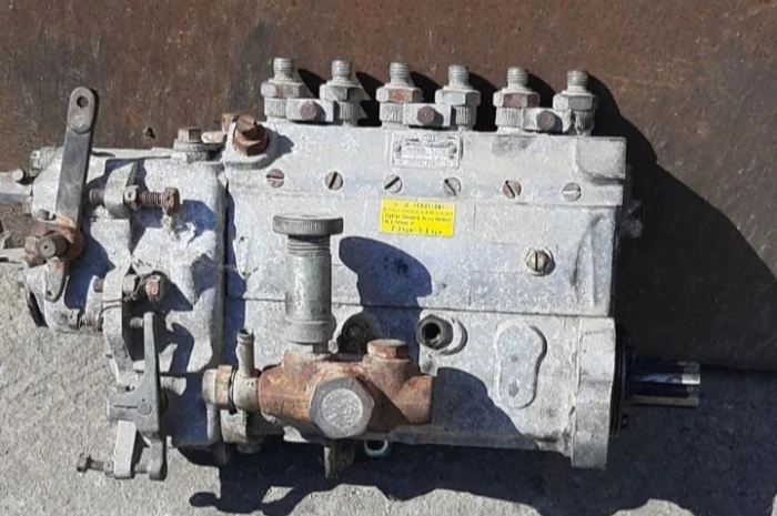 Топливный насос тнвд дизельного двигателя тоета 2H- фото № 1