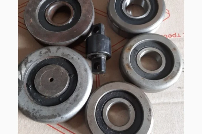 Ролики, подшипники мачты, каретки к вилочным погрузчикам- фото № 1