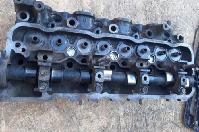 Головка блока двигателя исузу 4FE1 погрузчик камацу- фото № 1