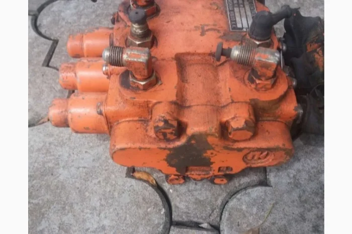 Гидрораспределители к вилочным погрузчикам тоета тсм камацу- фото № 5