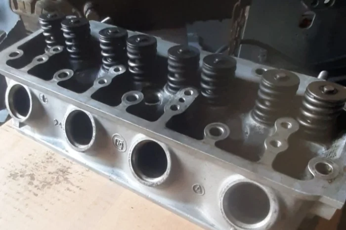 Головка блока двигателя тоета Toyota 5K- фото № 1