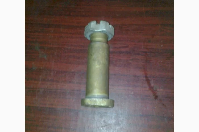 Палец т-150 крепления нижней оси навески- фото № 1