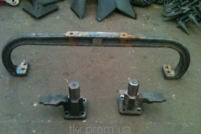 Опора двигателя Т150 ЯМЗ + кронштейны- фото № 1