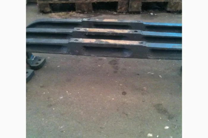 Опора двигателя ямз на т-150- фото № 2