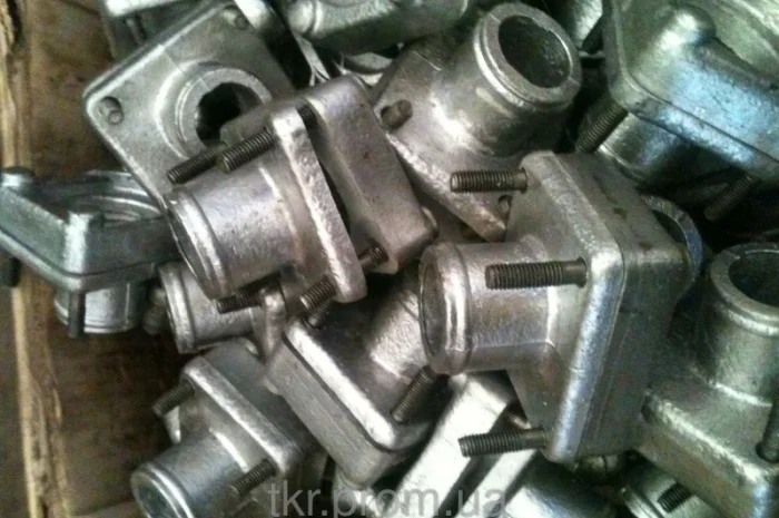 Патрубок верхнего бака т-150 водяного радиатора, тракторов ХТЗ Т-150, Т-151, Т- фото № 1