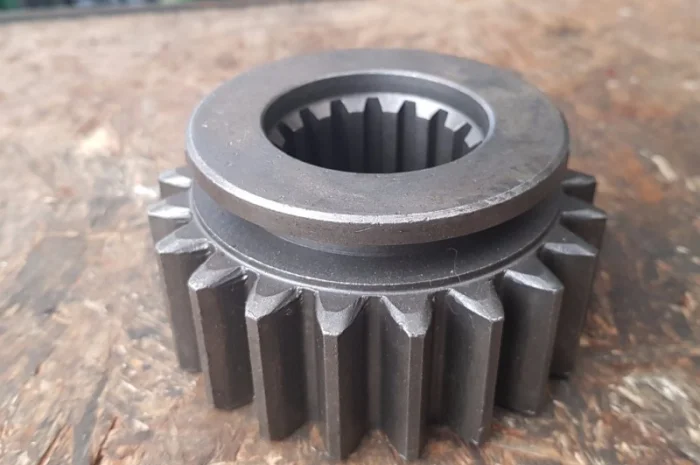 Шестерня МТЗ 3, 6, 9 передачи 50-1701045 (МТЗ, Д-240) скользящая- фото № 1