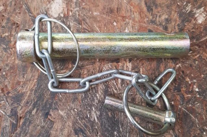 Палец с чекой мтз навески- фото № 1