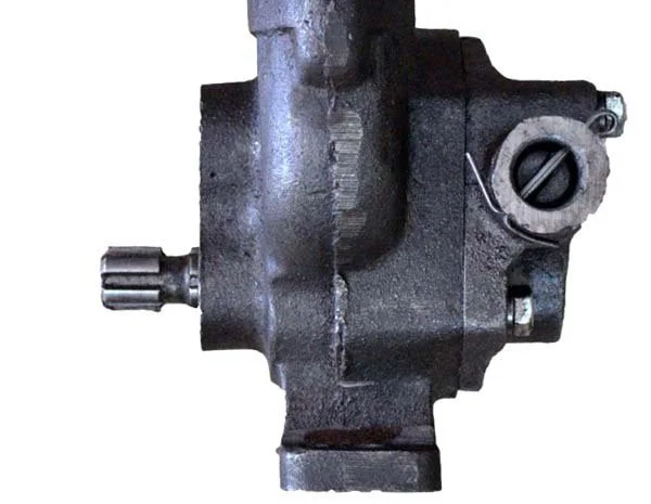 Масляный насос Д-65 ЮМЗ- фото № 1