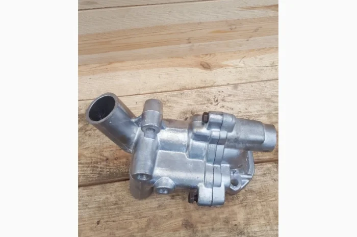 Корпус термостата в сборе ЮМЗ- фото № 2