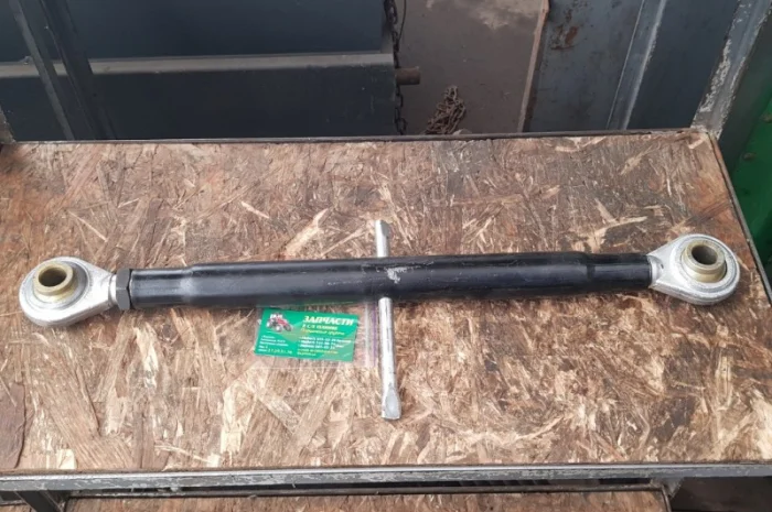 Винт центральной навески Т-40 (Т25-4628050)- фото № 1