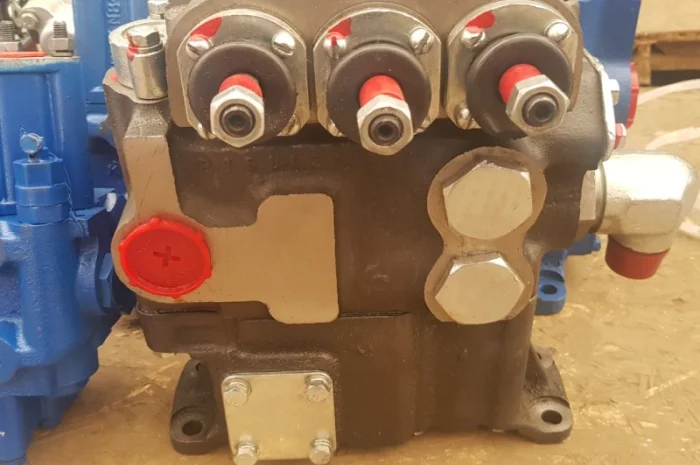 Гидрораспределитель Р160-3/1-222, Р160-3/1-111-10, Р-160-3/1-111- фото № 1