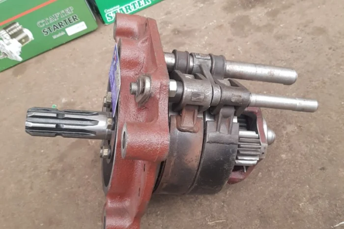 Вал отбора мощности МТЗ, ВОМ задний в сборе 8 шлиц 70-420202- фото № 2