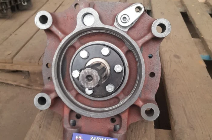 Крышка ВОМ МТЗ в сборе нового образца 8шлиц (производство БЗТДиА) 80-4202020-А- фото № 1