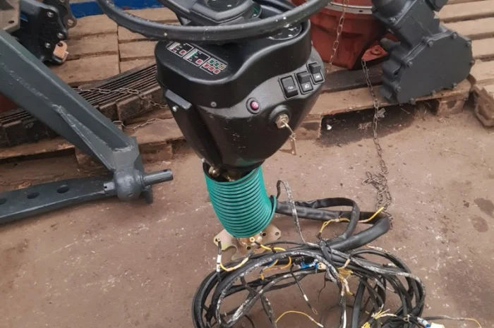 Колонка регулируемая (откидная, ламанная) Т-150 в сборе- фото № 1