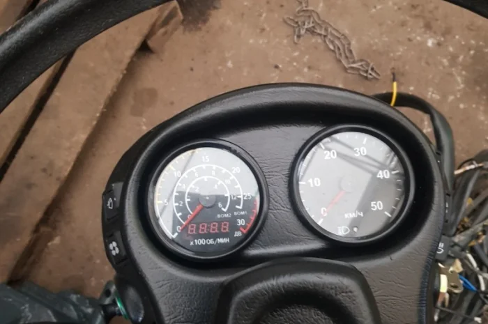 Колонка регулируемая (откидная, ламанная) Т-150 в сборе- фото № 3