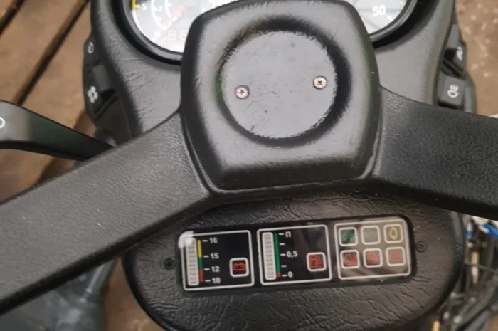 Колонка регулируемая (откидная, ламанная) Т-150 в сборе- фото № 4