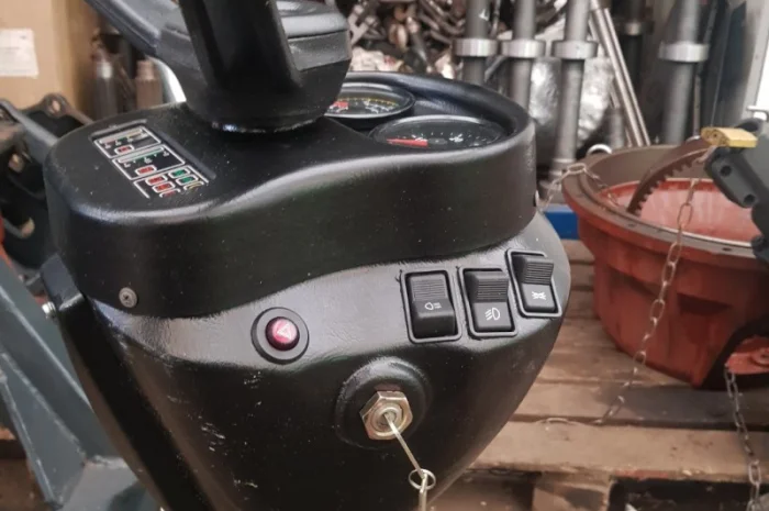 Колонка регулируемая (откидная, ламанная) Т-150 в сборе- фото № 6