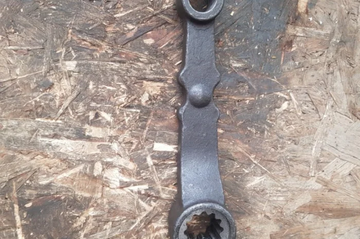 Рычаг поворотный правый/левый Т-40 (не вед.передок) Т40-3001224- фото № 1