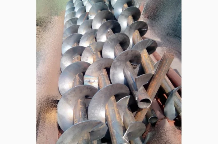 Спираль шнековая (шнек) сварная для винтовых конвейеров. В наличии- фото № 1