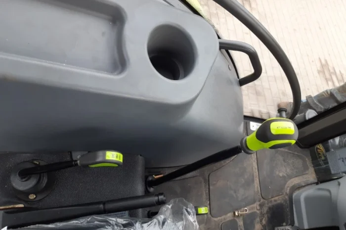 Трактор ZOOMLION RH1104 с кондиционером- фото № 10