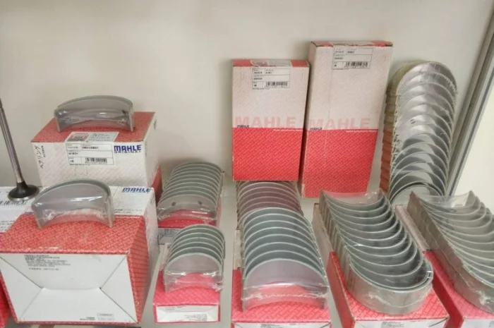 Запчасти двигателя MAHLE для экскаваторов Hitachi, JCB склад г. Киев- фото № 1