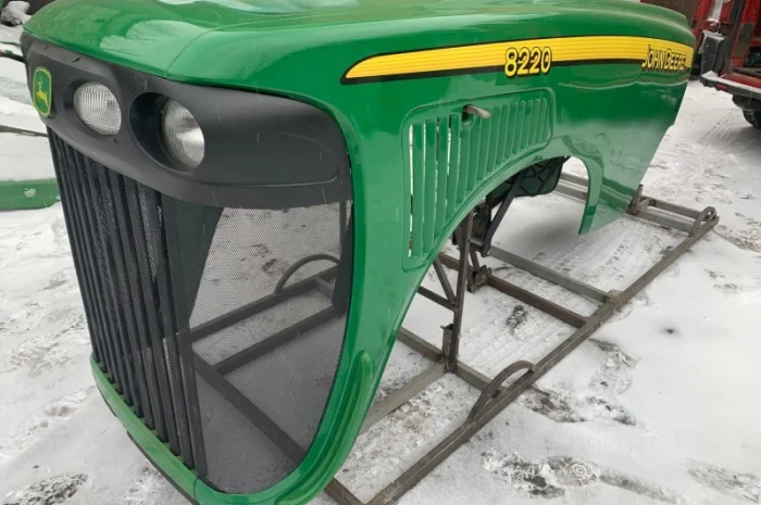 Капот для трактора Джон Дир JOHN DEERE 8120, 8220, 8320, 8420, 8520 (или ремонт капота)- фото № 1