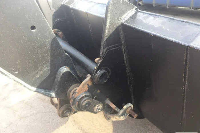 Ковш для телескопического погрузчика 2.7 куб.м- фото № 1