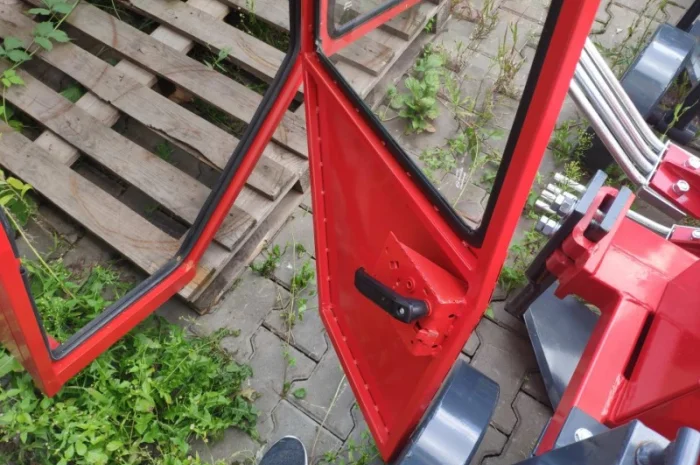 Кабіна Т 25 Польща- фото № 2