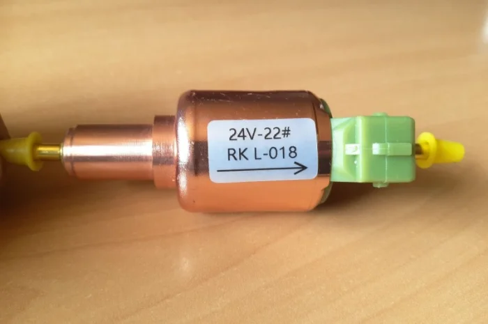 Паливний насос Китайського автономного обігрівача 2-5квт 24в 22мл- фото № 2