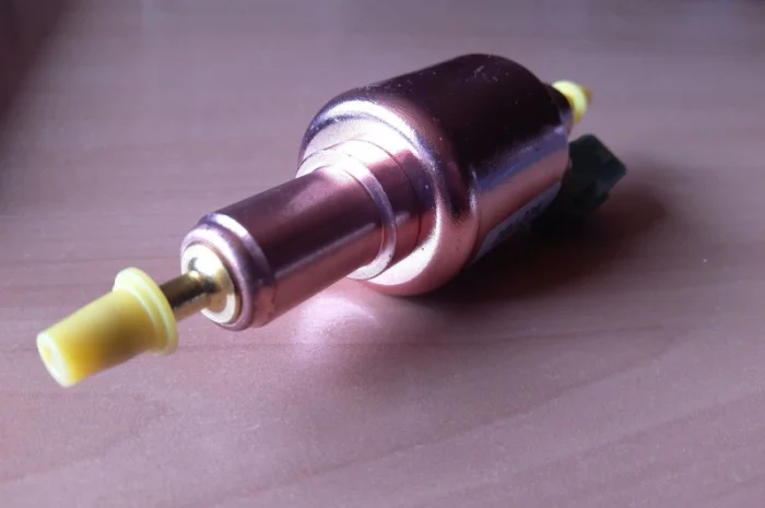 Паливний насос Китайського автономного обігрівача 2-5квт 24в 22мл- фото № 3