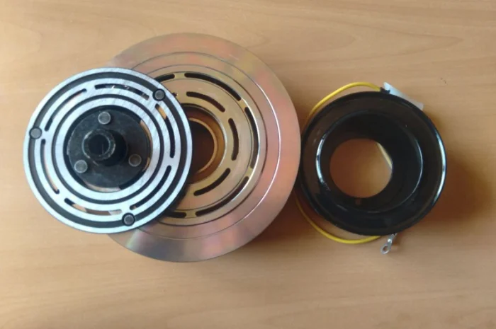 Муфта компресора кондиціонера спецтехніки Renault у зборі- фото № 3