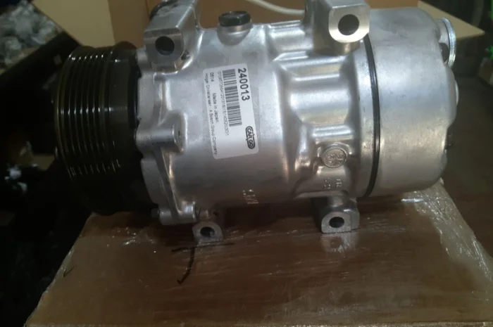 Компресор кондиціонера Renault Scenic 1996-2003 рр. Японія- фото № 4