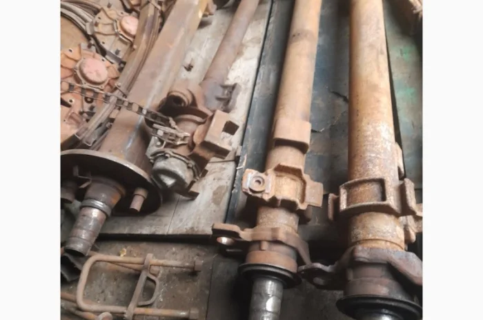 Продам для тракторного причепа 2ПТС-6 вісь в зборі- фото № 1