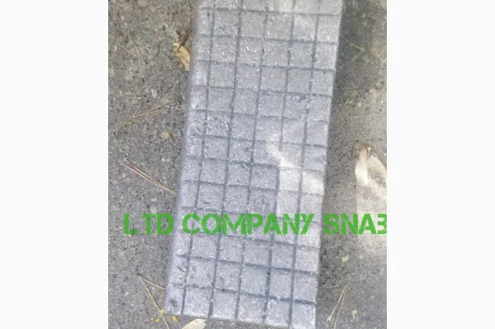 Безгребневая колодка тепловоза ТГМ23, ТГК-2- фото № 1