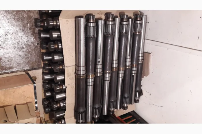 Продам полуось заднюю старого образца мтз- фото № 1