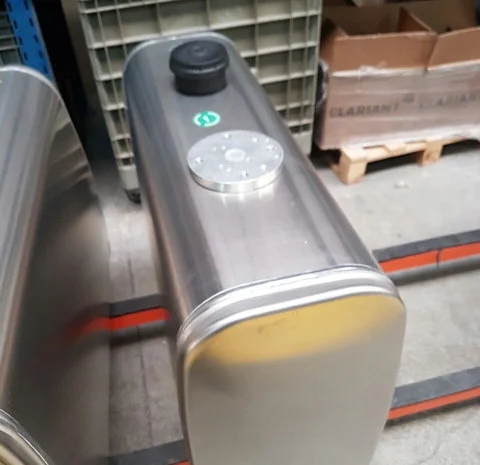 Бак гидравлический (гидробак) закабинный 160 л алюминиевый (41х31х145)- фото № 1