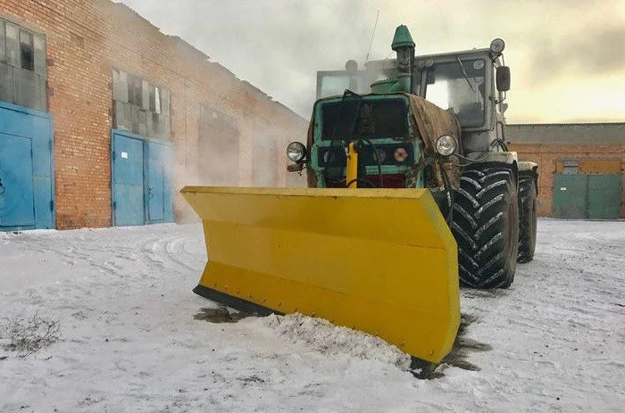 Cнегоочиститель (снегоотвал) для уборки снега на трактор МТЗ, ЮМЗ, Т-150- фото № 1